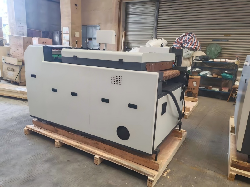 Ny Star SGUV-760A Automatisk UV-beläggningsmaskin kommer snart att skickas.